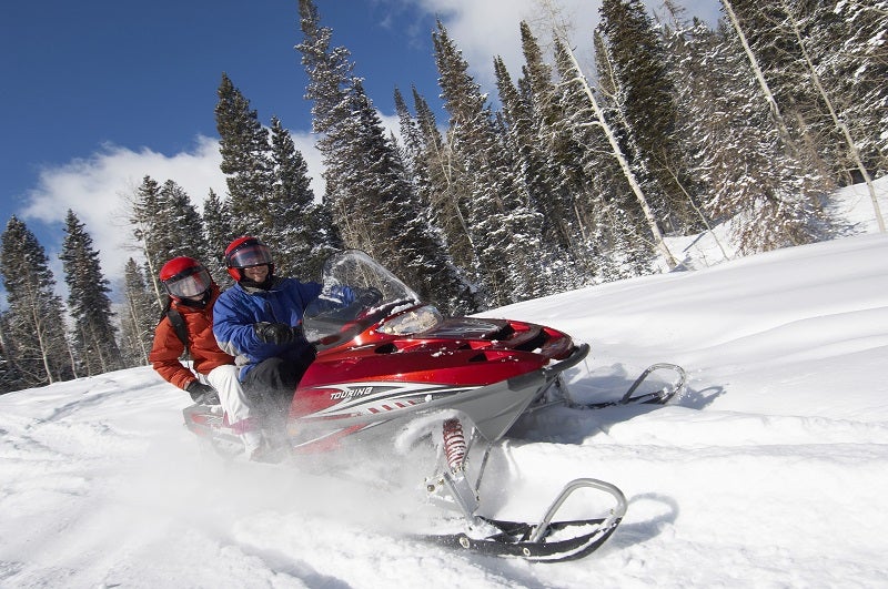 how to start snowmobiling