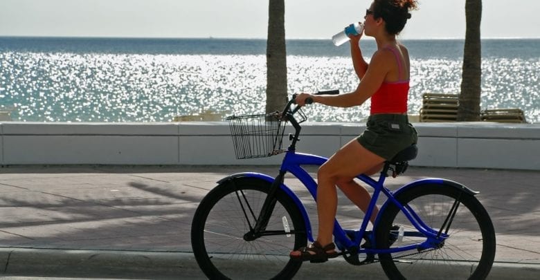 beach cruiser reviews riding on boardwalk