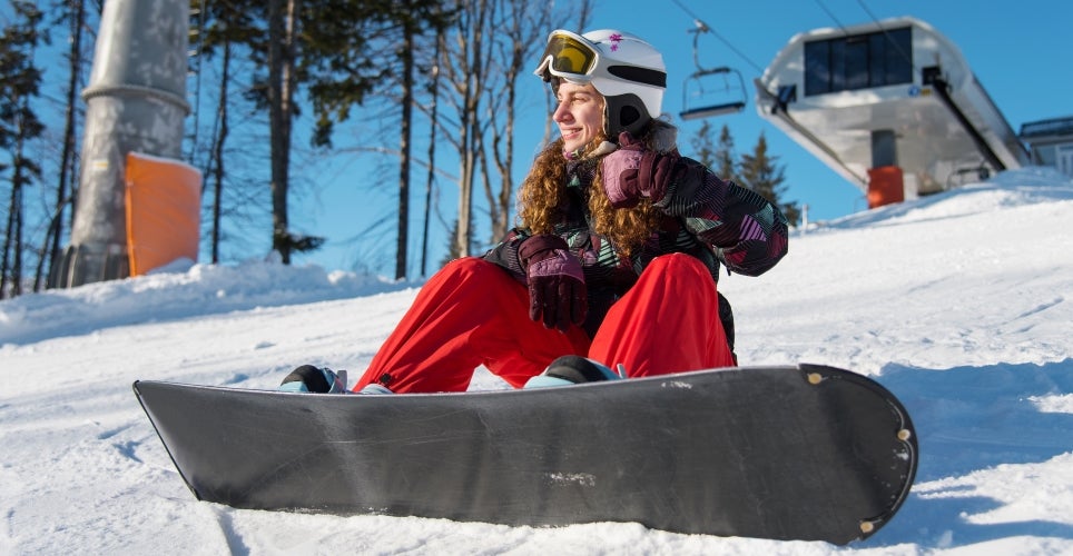 Top 7 Best Women's Snowboards - [2021 Reviews] |
