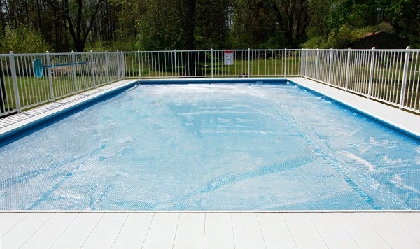 MidWest-Canvas-16-Foot-Rectangle-Above-Ground3 solar pool blanket