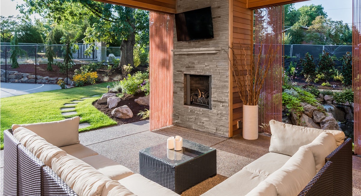 How to Set Up Your Backyard for Entertaining