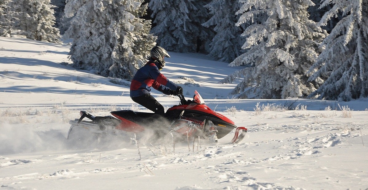 How to Maintain a Snowmobile