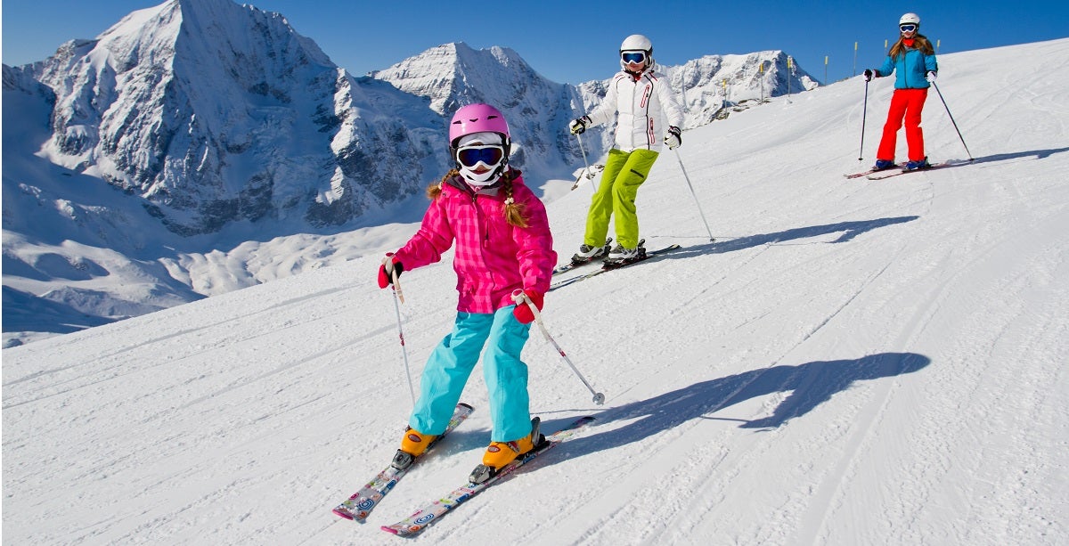 What Should a Beginner Wear Skiing
