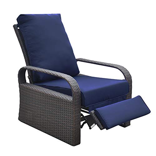 The 7 Best Outdoor Recliners [2021 Reviews]
