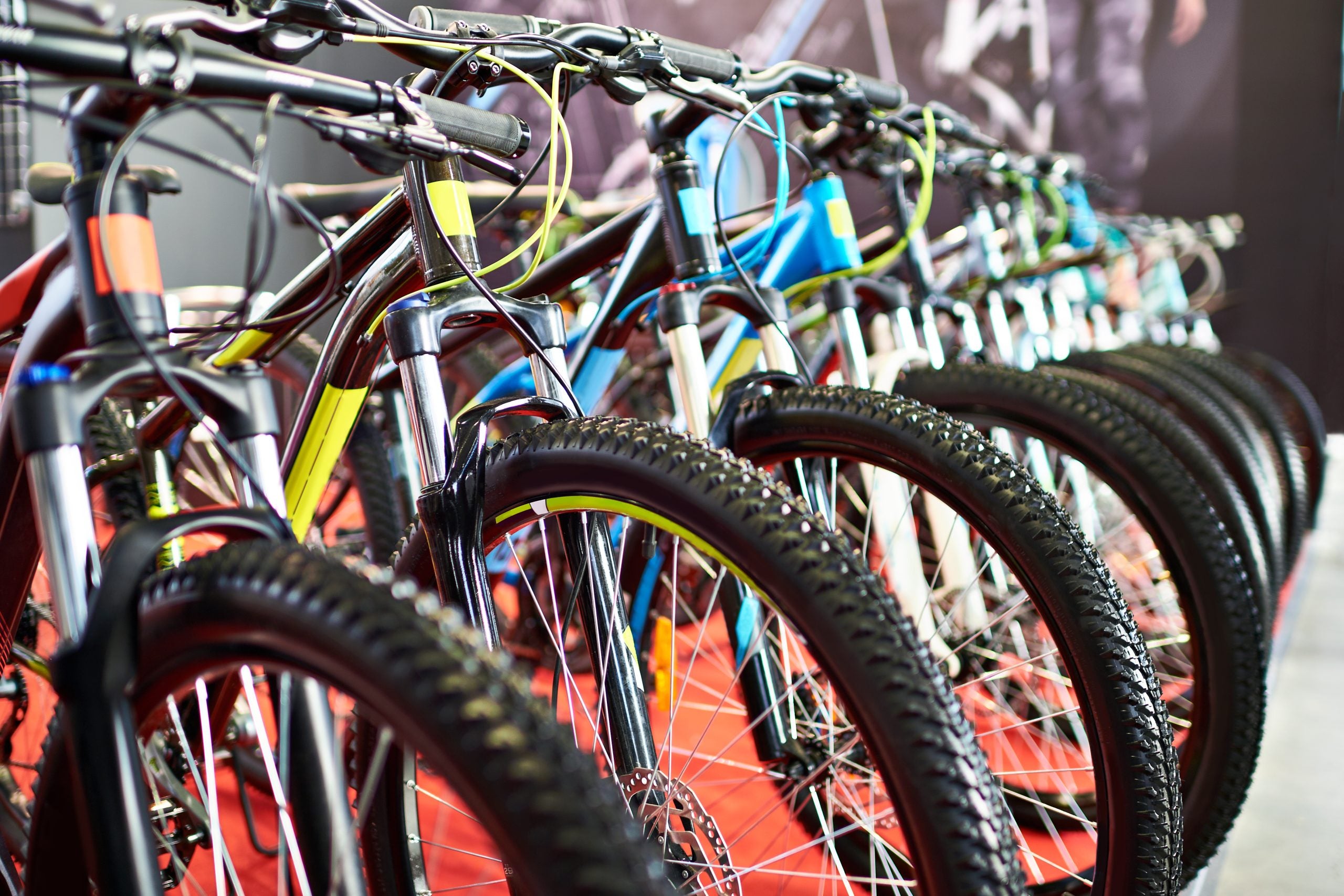 There are many different types of bicycles. This is our guide to help you find the right bike for your needs.