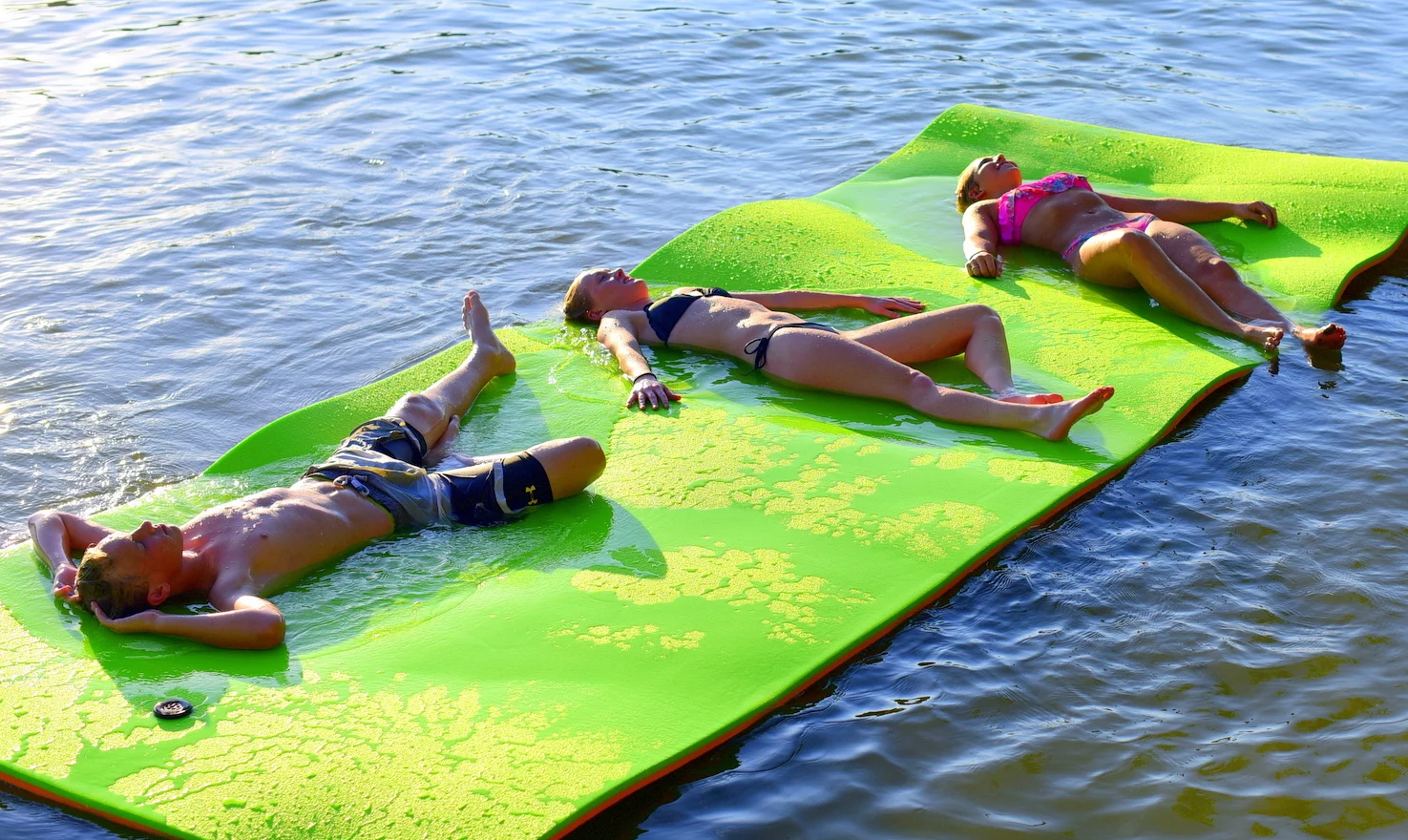The Best Floating Water Mats for Lakes and Pools.