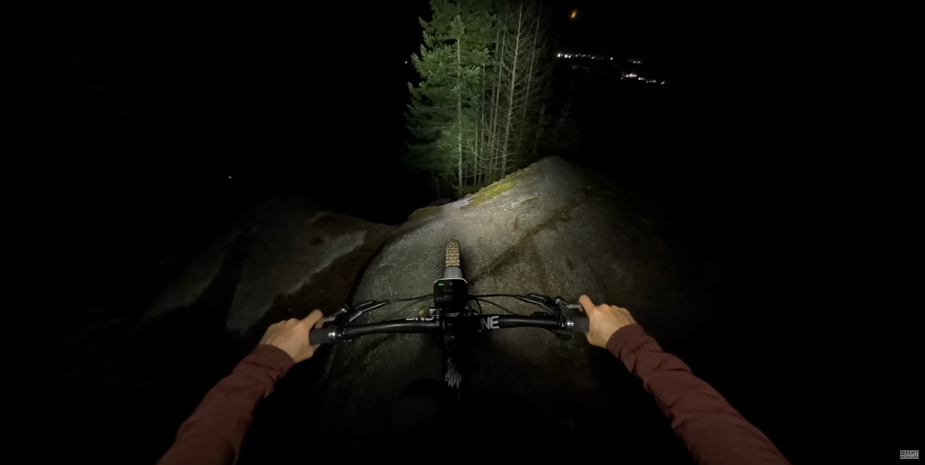 Mountain biking at night pushed to the limits! Credit: Rémy Métailler